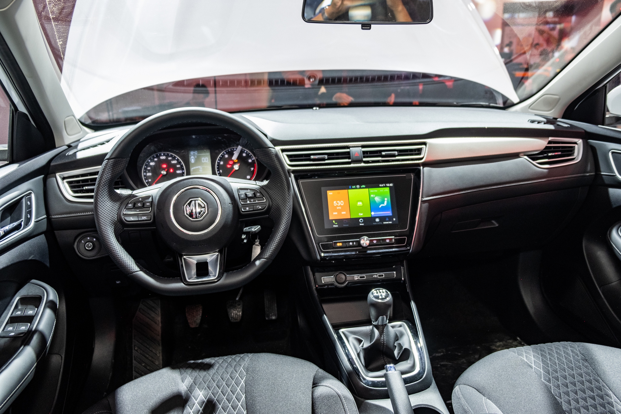 Nội thất New MG5 số sàn