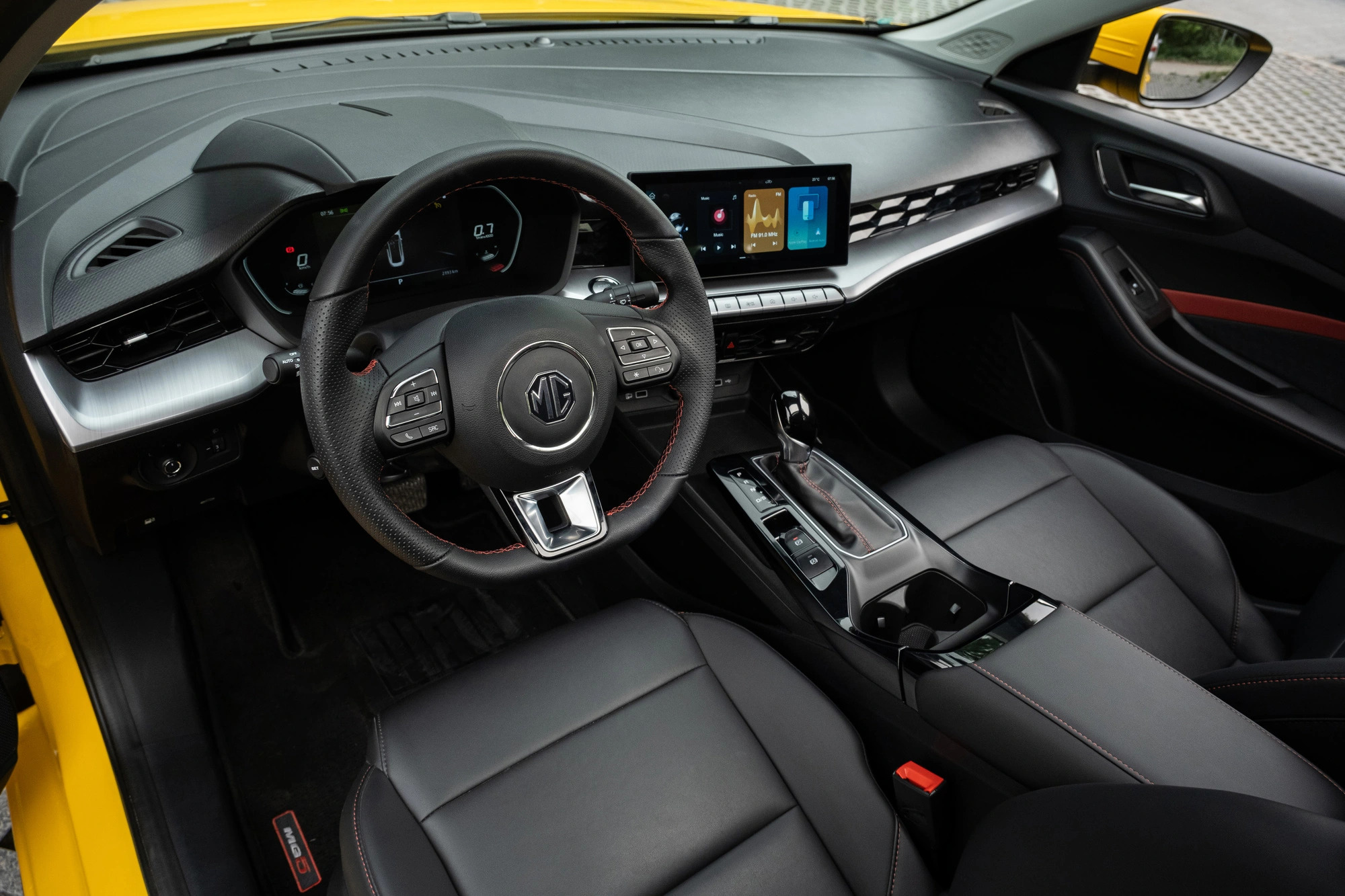 Nội-thất-xe-MG5-MG-Kinh-Dương-Vương-TPHCM